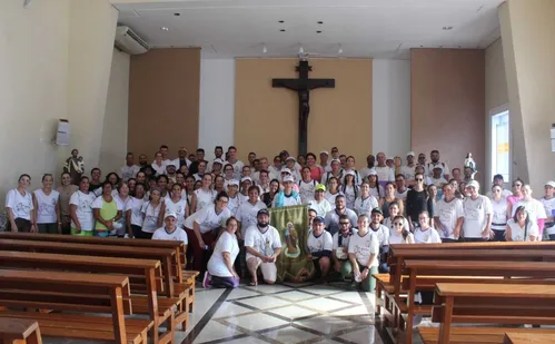 
          Imagem ilustrativa da imagem Romaria vai de Alfredo Chaves até o Convento da Penha
          