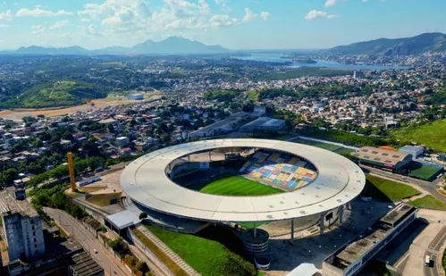 
          Imagem ilustrativa da imagem Ruas no entorno do Kleber Andrade serão interditadas nesta quarta e quinta-feira
          