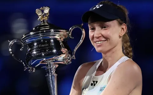 
          Imagem ilustrativa da imagem Rybakina reage em jogo quase perdido, bate Sabalenka e conquista o Australian Open
          