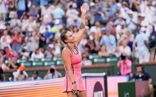 
          Imagem ilustrativa da imagem Sabalenka e Rybakina confirmam grande fase e vão decidir o título em Indian Wells
          