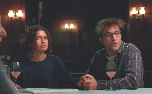 
          Imagem ilustrativa da imagem Segredo perturbador ameaça casamento no filme "O Drama"
          