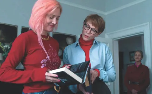 
          Imagem ilustrativa da imagem Segredo perturbador ameaça casamento no filme "O Drama"
          