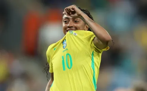 
          Imagem ilustrativa da imagem Seleção brasileira feminina goleia Coreia do Sul na estreia na Fifa Series
          
