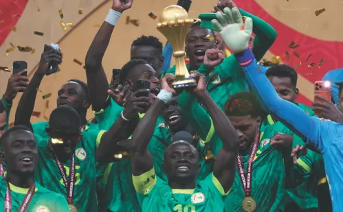
          Imagem ilustrativa da imagem Senegal recorre e título da Copa Africana segue indefinido
          