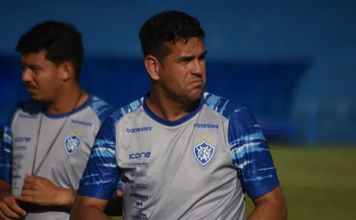 
          Imagem ilustrativa da imagem Série D: Vitória encara a pressão para desencantar em casa
          