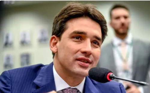 
          Imagem ilustrativa da imagem Silvio Costa Filho deixa Ministério de Portos e Aeroportos; sucessor é Tomé Barros
          