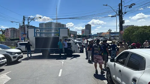 
          Imagem ilustrativa da imagem Após protesto por morte de motorista, Governo de PE recebe comitiva no Palácio
          