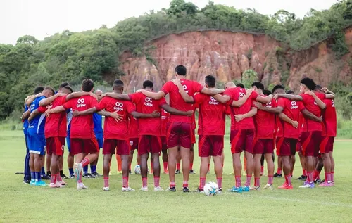 
          Imagem ilustrativa da imagem Sport busca manter 100% de aproveitamento na Copa do Nordeste contra o Maranhão
          