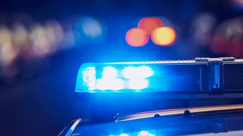 
          Imagem ilustrativa da imagem Suspeito de esfaquear ex-companheira e ex-sogra no Cabo continua foragido
          