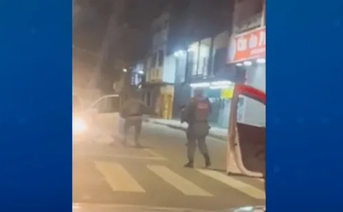 
          Imagem ilustrativa da imagem Suspeitos rendem casal, roubam carro e deixam homem nu em Vila Velha
          