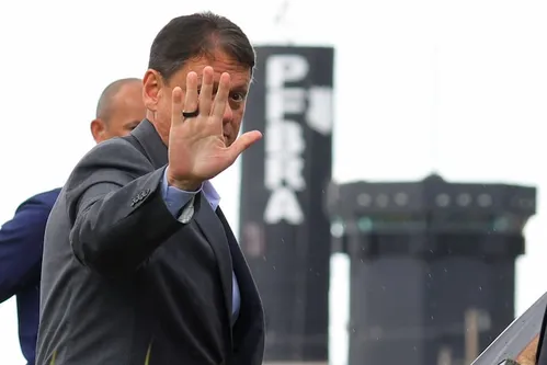 
          Imagem ilustrativa da imagem Tarcísio vê como ‘oportunidade’ EUA considerarem PCC e CV como organizações terroristas; entenda
          