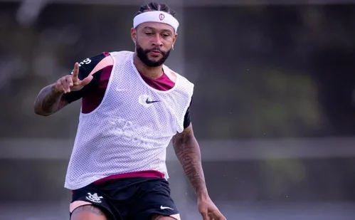 
          Imagem ilustrativa da imagem Técnico da Holanda cobra “físico” de Memphis Depay
          