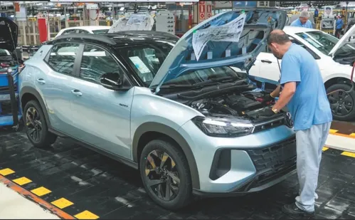 
          Imagem ilustrativa da imagem Tecnologia: preocupação com crise faz empresas estocarem chips
          