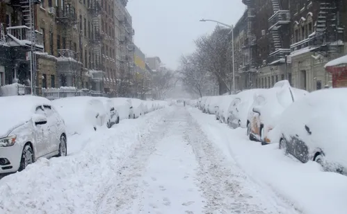 
          Imagem ilustrativa da imagem Tempestades de neve cancela ao menos 12 voos entre Brasil e Estados Unidos
          