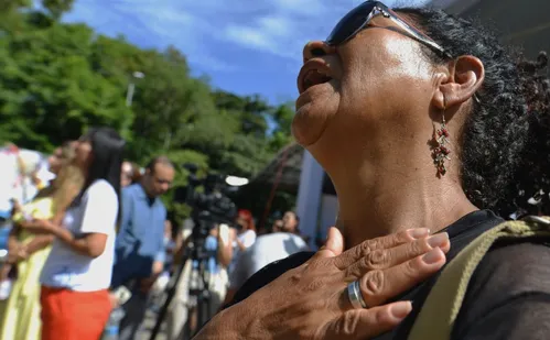 
          Imagem ilustrativa da imagem Terço gigante é erguido no Campinho do Convento
          