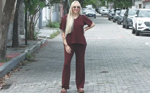 
          Imagem ilustrativa da imagem Tons terrosos e tricô de volta: as opções de moda no Outono
          