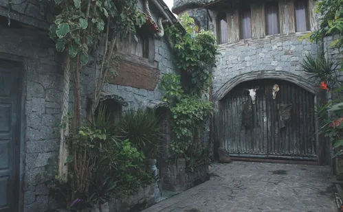 
          Imagem ilustrativa da imagem Torres e passagens secretas em castelo na Barra do Jucu
          