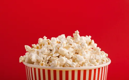 
          Imagem ilustrativa da imagem “Traga Seu Balde”: cinema faz promoção de até 10 litros de pipoca por R$ 19
          