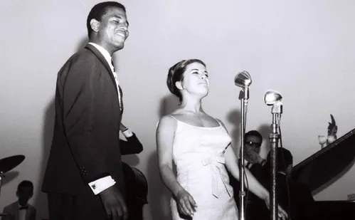 
          Imagem ilustrativa da imagem Última sede do Clube Vitória, prédio tradicional do Centro vai ser leiloado
          