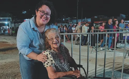 
          Imagem ilustrativa da imagem ES vive noite de emoção no aniversário de Roberto Carlos
          