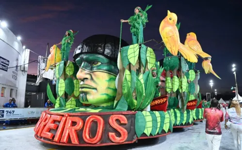 
          Imagem ilustrativa da imagem Unidos de Barreiros exalta ancestralidade com enredo “Baobá” na Série Ouro
          