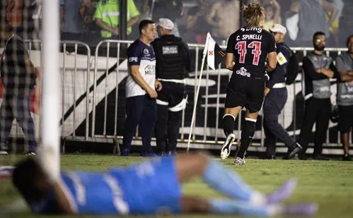 
          Imagem ilustrativa da imagem Vasco bate Volta Redonda nos pênaltis e avança à semifinal do Carioca
          
