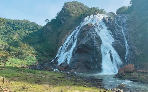 
          Imagem ilustrativa da imagem Veja como nadar e aproveitar as cachoeiras do Espírito Santo com segurança
          