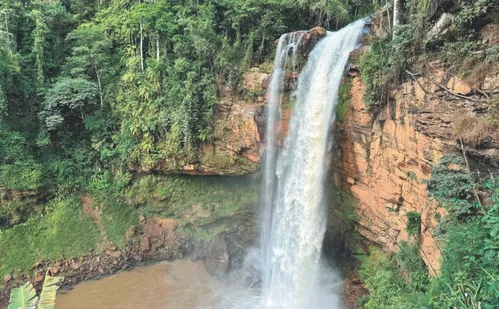 
          Imagem ilustrativa da imagem Veja como nadar e aproveitar as cachoeiras do Espírito Santo com segurança
          