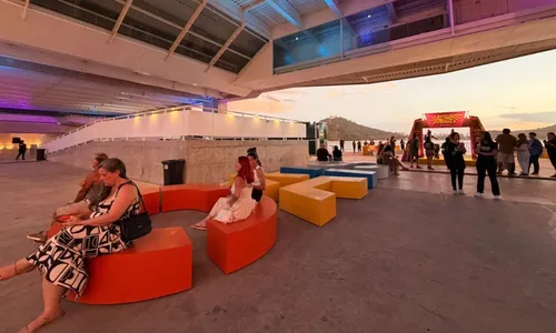 
          Imagem ilustrativa da imagem Veja imagens deste sábado no Cais das Artes
          