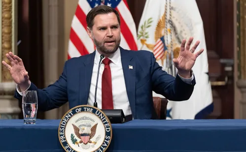 
          Imagem ilustrativa da imagem Vice-presidente dos EUA diz que OVNIs são demônios e promete investigação
          