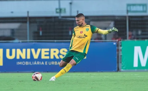 
          Imagem ilustrativa da imagem Virada ou troféu inédito? Hoje é dia de decisão entre Serra e Porto Vitória
          