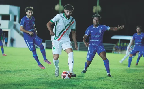 
          Imagem ilustrativa da imagem Vitória goleia o Real Noroeste e assume a liderança do Capixabão
          