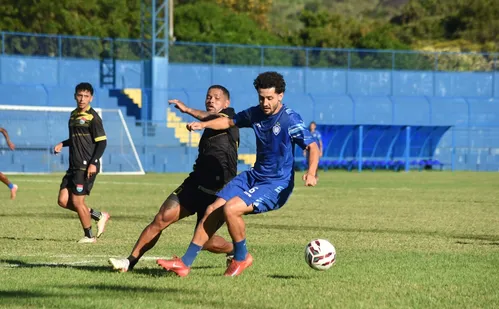 
          Imagem ilustrativa da imagem Vitória vence o Vilavelhense em jogo-treino no Salvador Costa
          