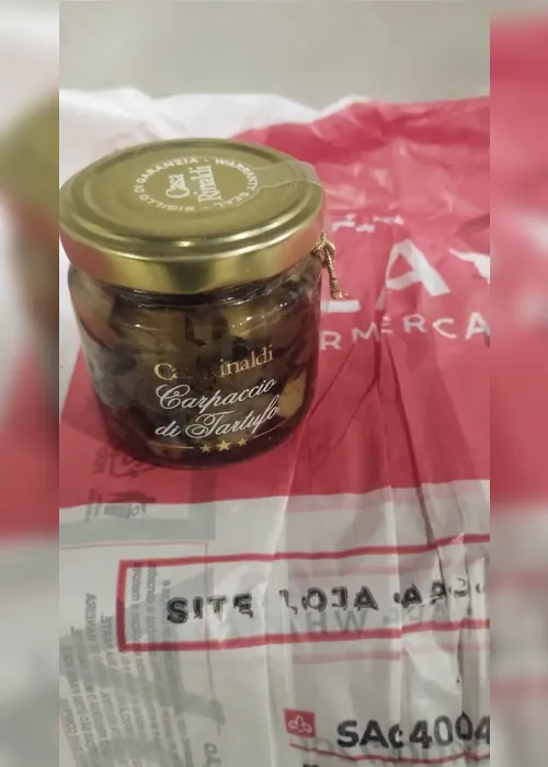 
          Imagem ilustrativa da imagem Delegado da Polícia Federal é flagrado furtando produto em supermercado no Recife
          