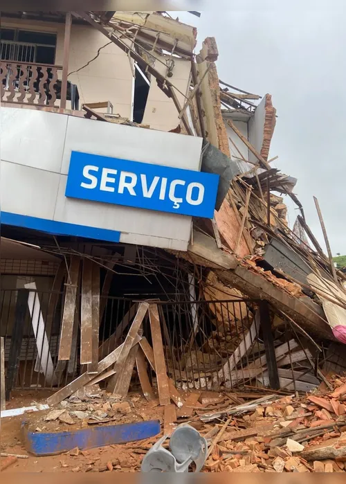 
          Imagem ilustrativa da imagem Destruição, calamidade pública e bairros ilhados; veja imagens de Juiz de Fora
          