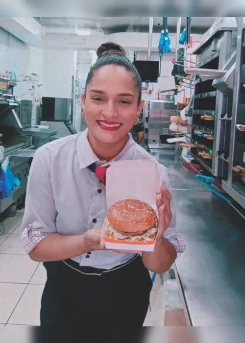 
          Imagem ilustrativa da imagem Falta de mão de obra: empresas dão cursos de graça para formar profissionais
          