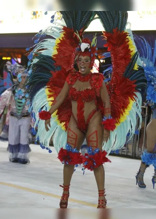 
          Imagem ilustrativa da imagem Sinal verde para a folia: Pega no Samba abre desfiles do Grupo Especial
          