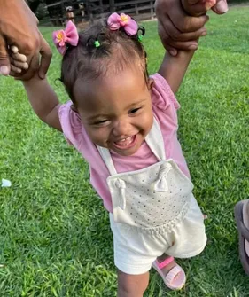 Imagem ilustrativa da imagem Bebê é morta no Rio após ser deixada com padrasto enquanto mãe estava em entrevista de emprego