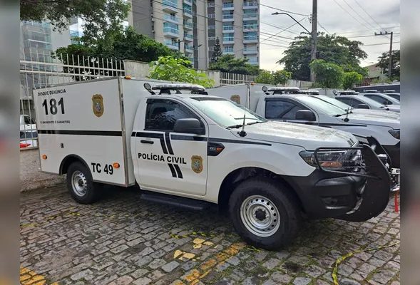 Viatura da Polícia Científica