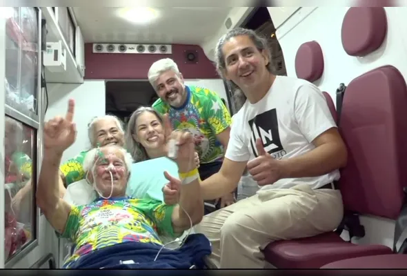 Imagem ilustrativa da imagem “Minha realização”: pai e braço direito de Leopoldo Nóbrega visita o Galo de maca