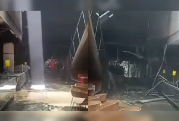 Incêndio espalhou fumaça escura em parte do mall