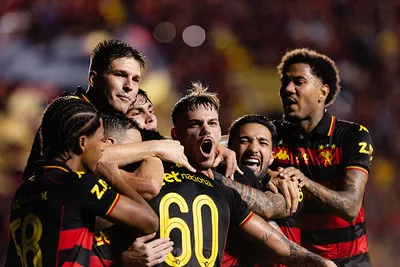 Imagem ilustrativa da imagem Sport e Avaí empatam em noite de reviravoltas na Ilha do Retiro