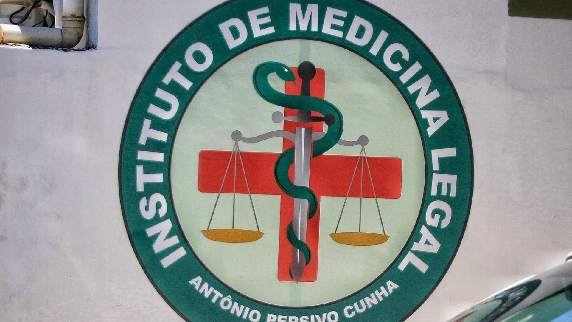 Imagem ilustrativa da imagem Barbeiro é assassinado a tiros dentro de próprio estabelecimento em Jaboatão