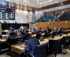 Imagem ilustrativa da imagem Assembleia Legislativa aprova ajuda financeira de R$ 2,5 mil para vítimas da chuva