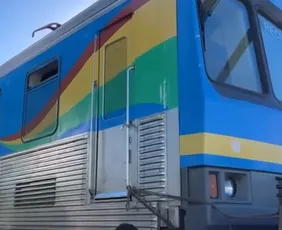 Imagem ilustrativa da imagem Chega ao Recife primeiro trem usado comprado de Belo Horizonte para reforçar metrô