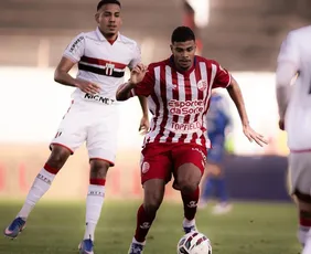 Imagem ilustrativa da imagem Náutico reage na etapa final e arranca empate contra Botafogo-SP em Ribeirão Preto