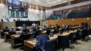 Imagem ilustrativa da imagem Assembleia Legislativa aprova ajuda financeira de R$ 2,5 mil para vítimas da chuva