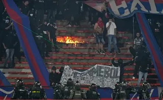 Imagem ilustrativa da imagem Independiente Medellín jogará sem torcida após caos em jogo com Flamengo