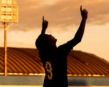 Imagem ilustrativa da imagem Clássico nordestino na Ilha do Retiro vale vaga no G-4 da Série B
