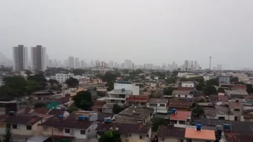 
          Imagem ilustrativa da imagem APAC emite alerta de chuvas moderadas a fortes para o Grande Recife e Zona da Mata
          